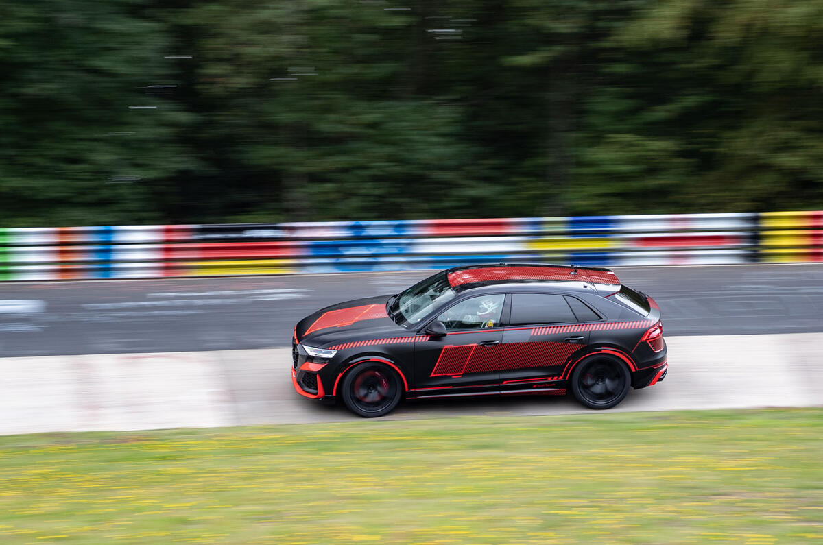 Audi RS Q8 2020 camo ride - track side
