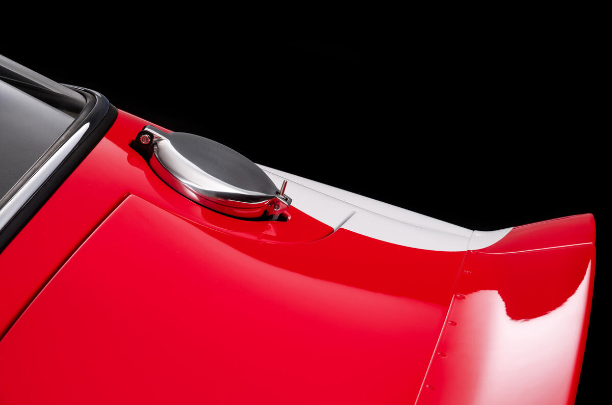 93 Bell Sport Classic 330 LMB fuel cap