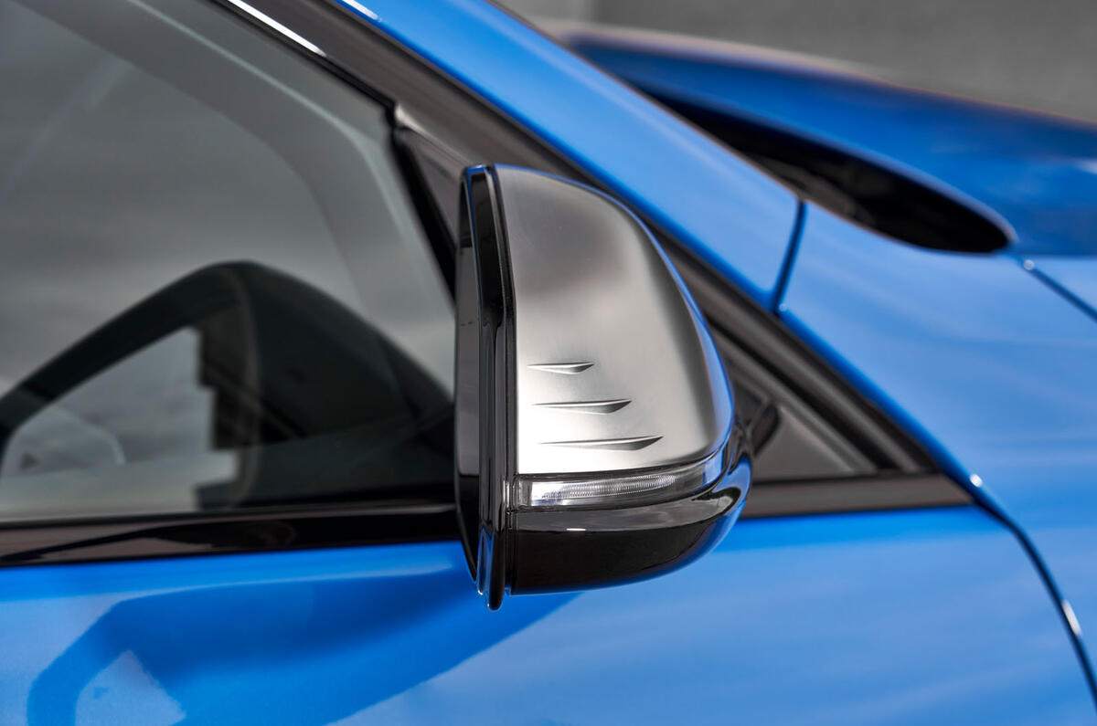 BMW 1 Series 2019 official reveal - wing mirrors