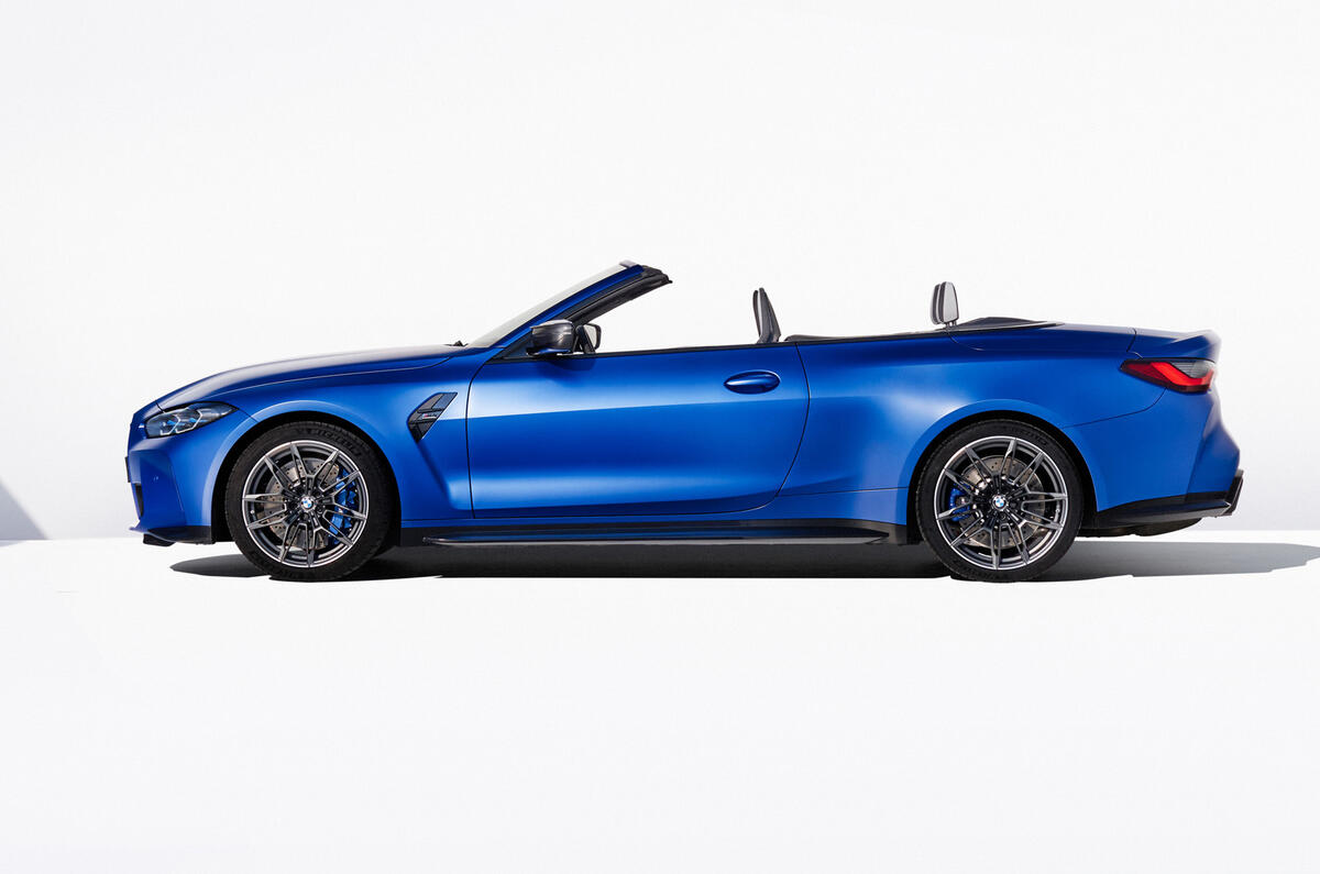 93 BMW M4 Convertible 2021 official reveal side roof down