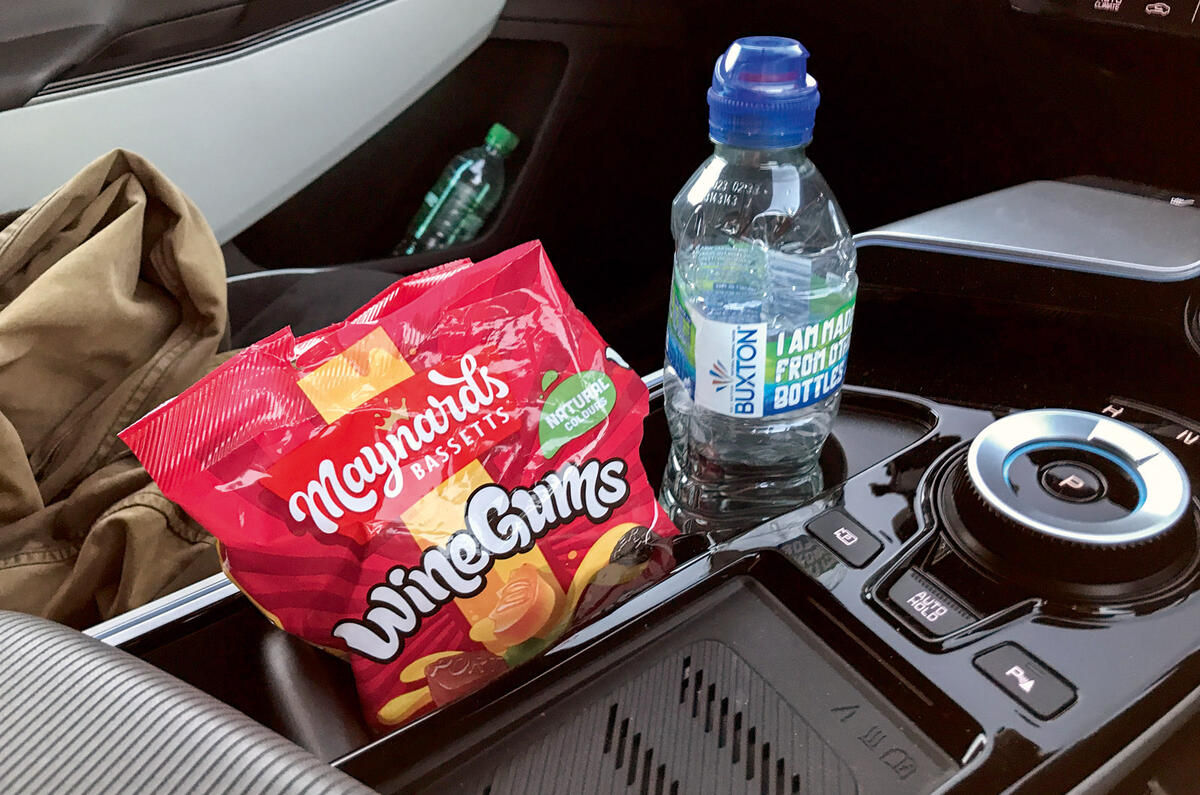 93 Brighton to Glasgow Kia EV6 2022 sustenance