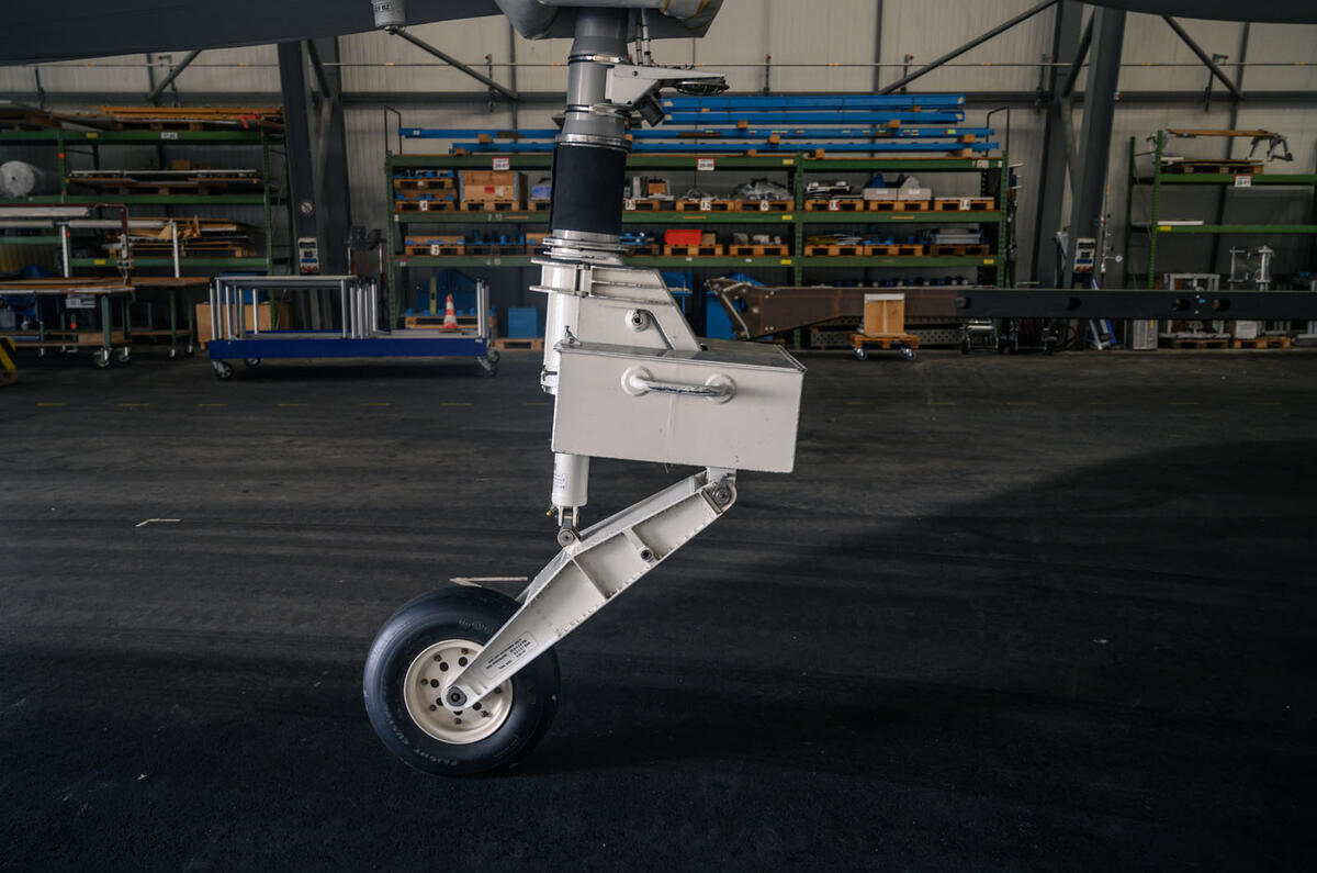 Autocar Christmas Road Test 2020: the Goodyear Blimp - landing gear Autocar Christmas Road Test 2020: the Goodyear Blimp - landing gear