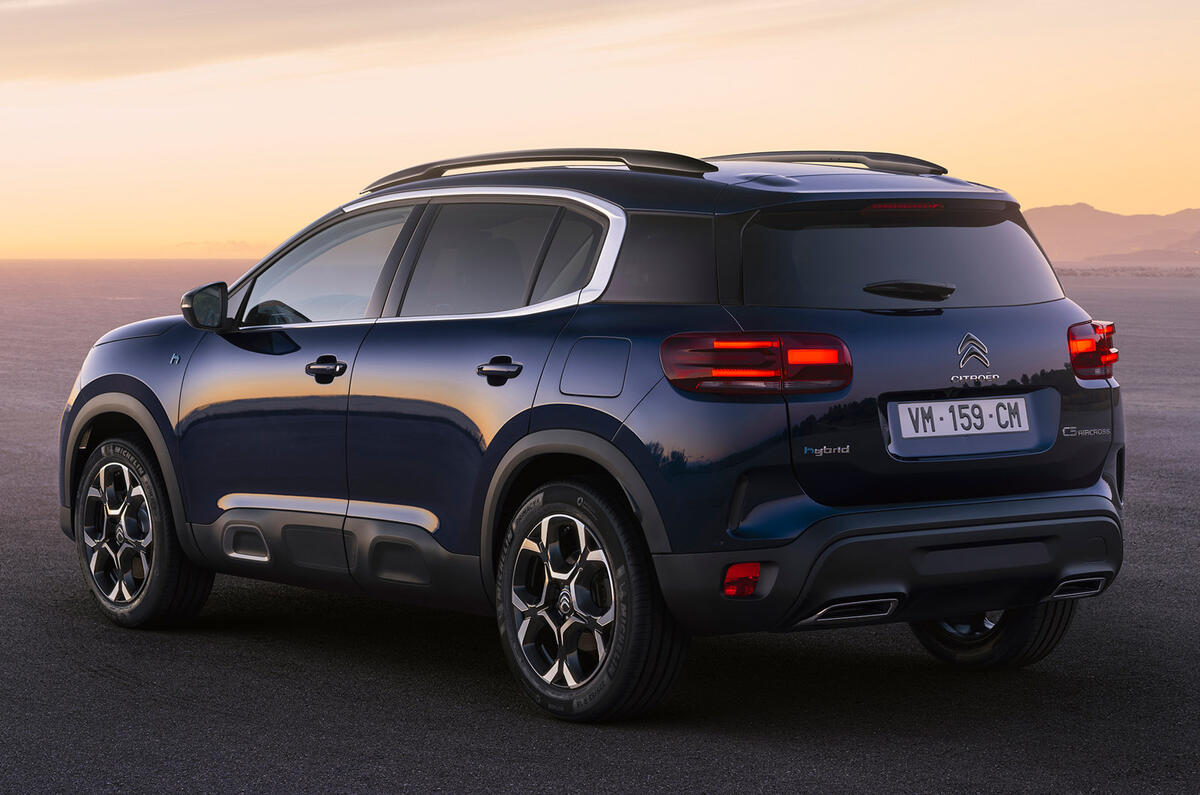 93 Citroen C5 Aircross 2022 facelift official images static rear 93 Citroen C5 Aircross 2022 facelift official images static rear