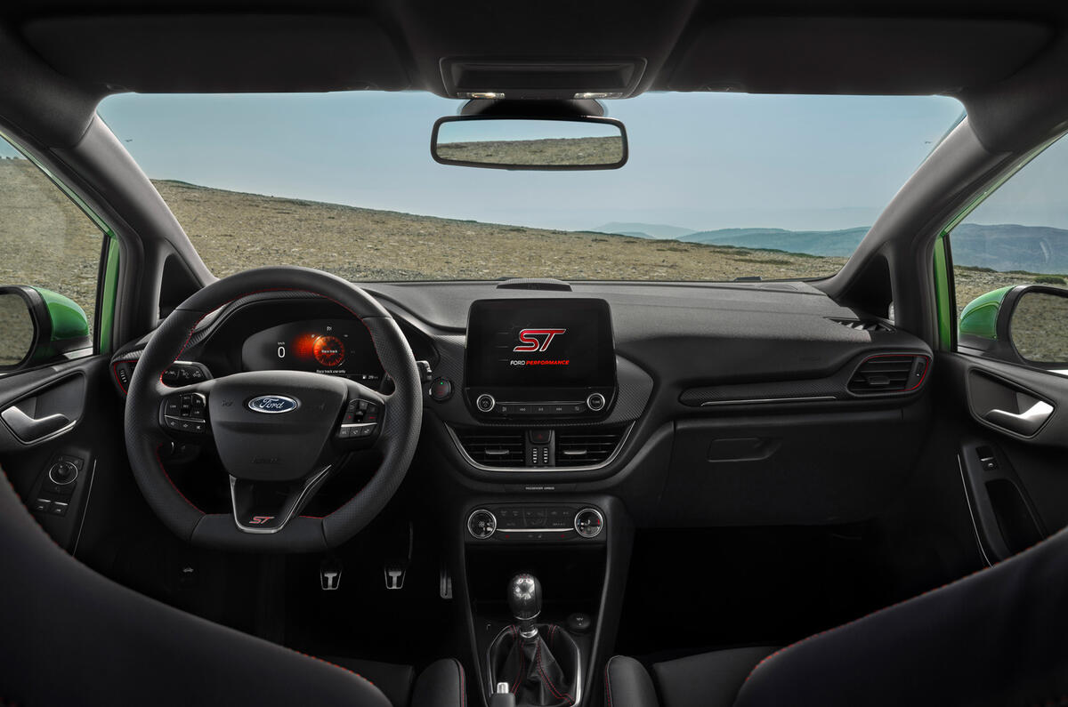 93 Ford Fiesta 2021 refresh ST interior
