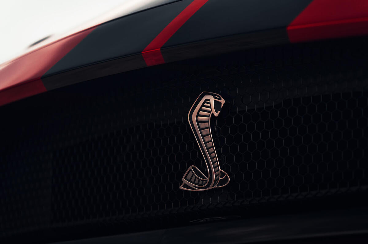 Ford Shelby Mustang GT500 official reveal - cobra badge