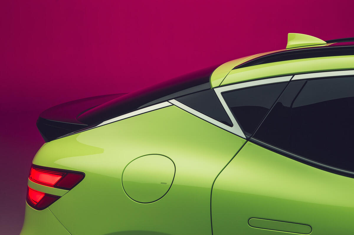 93 Genesis GV60 Autocar studio static roofline