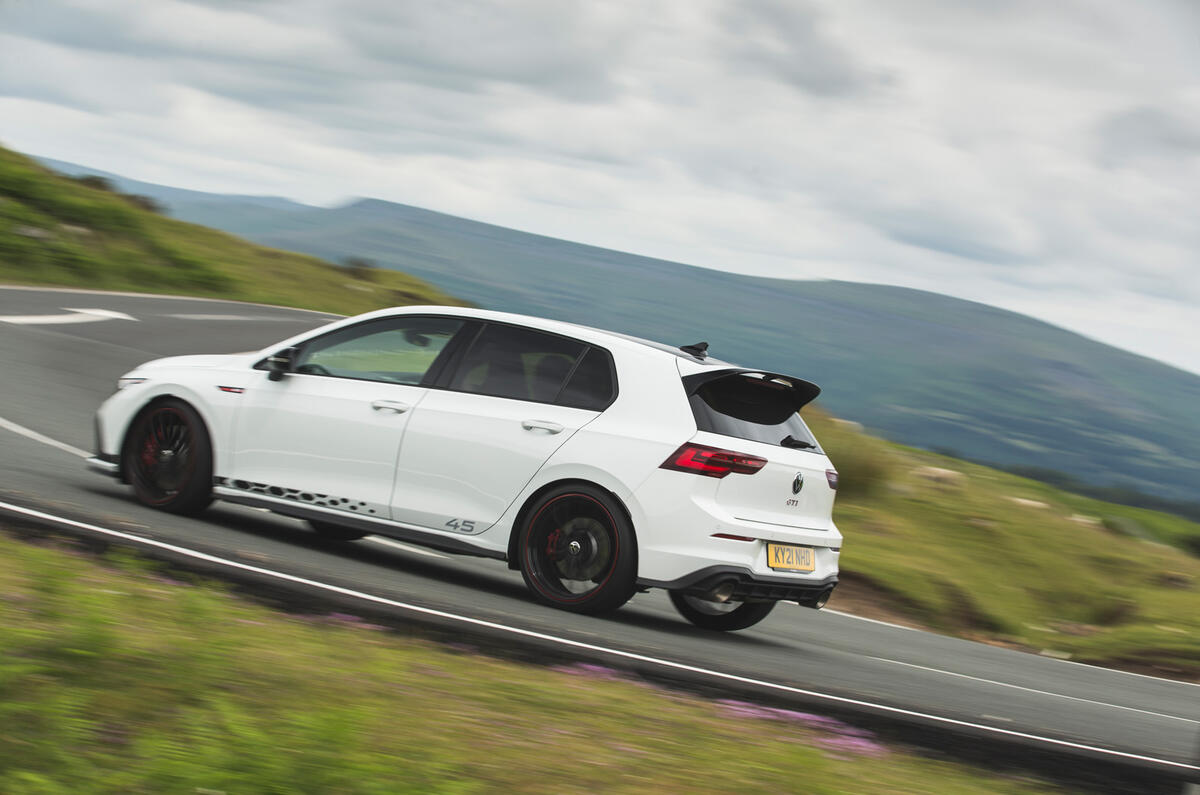 93 Golf Civic 1 Series hot hatch triple Golf cornering rear