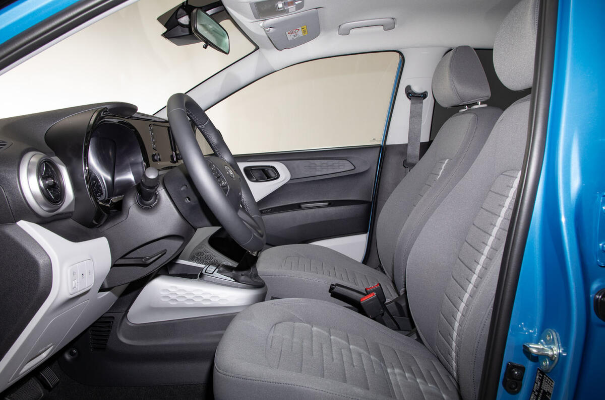 Hyundai i10 2019 reveal - studio cabin
