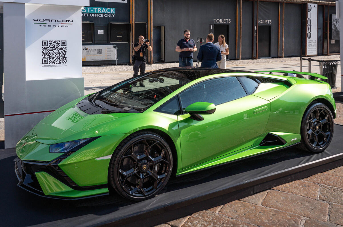 93 lamborghini huracan tecnica front quarter above