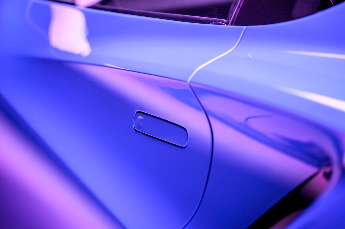 93 Lotus Emira 2021 reveal door handles 93 Lotus Emira 2021 reveal door handles