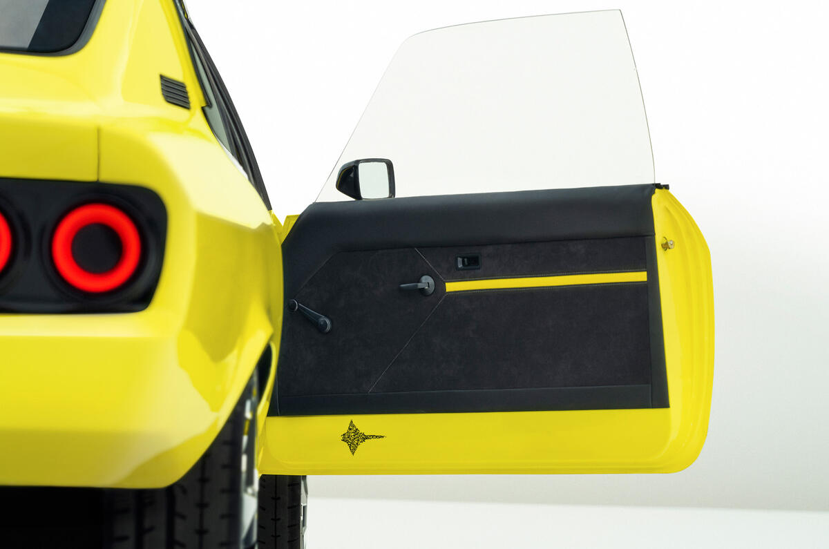 93 opel manta elektromod 2021 official images edit door cards