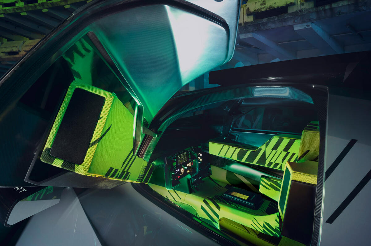 93 Peugeot Sport 9X8 2022 official reveal interior