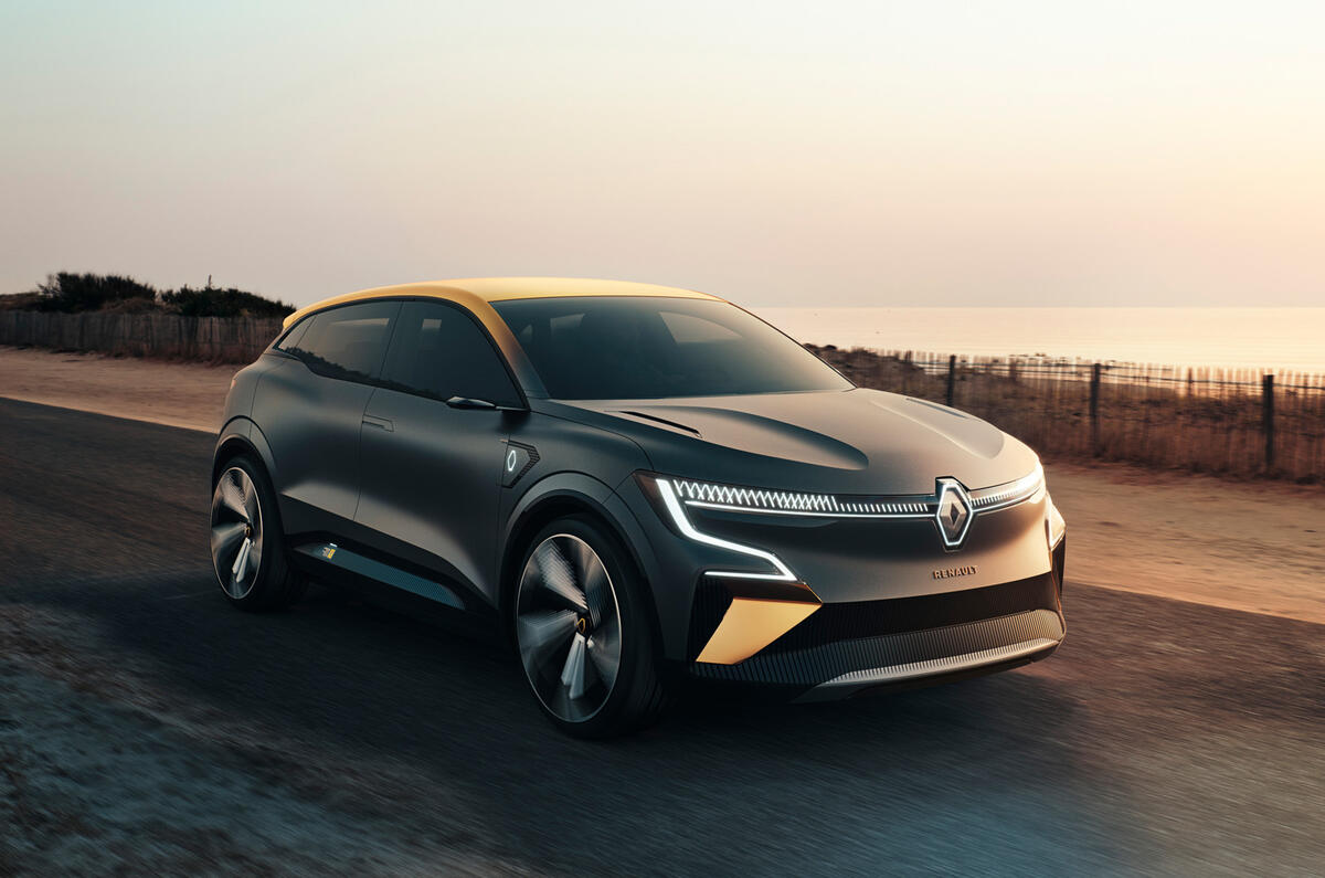 Renault Megane eVision concept official images - tracking front