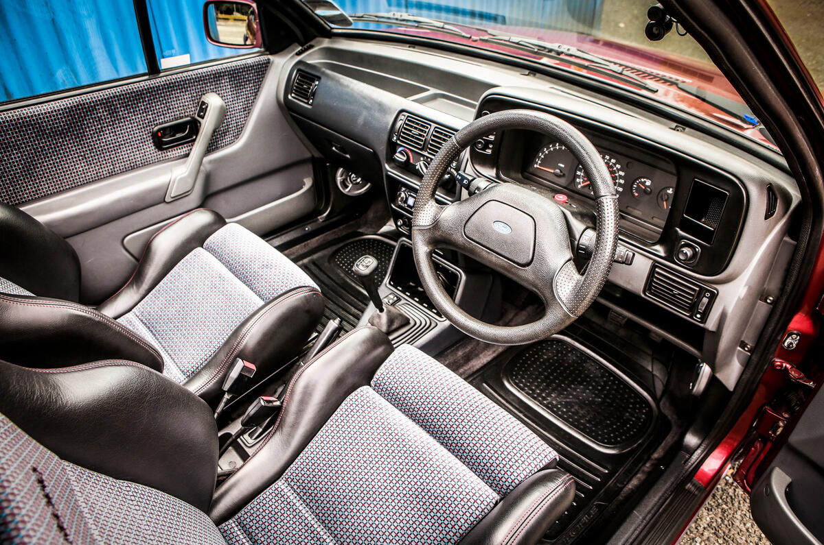 93 used buying guide Ford Escort XR3i interior cabrio 93 used buying guide Ford Escort XR3i interior cabrio