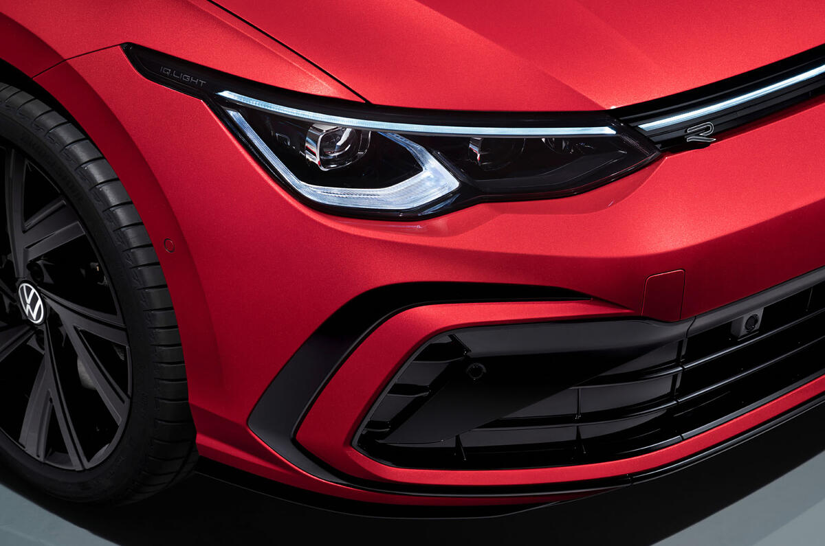 Volkswagen Golf Estate Mk8 studio - headlights Volkswagen Golf Estate Mk8 studio - headlights