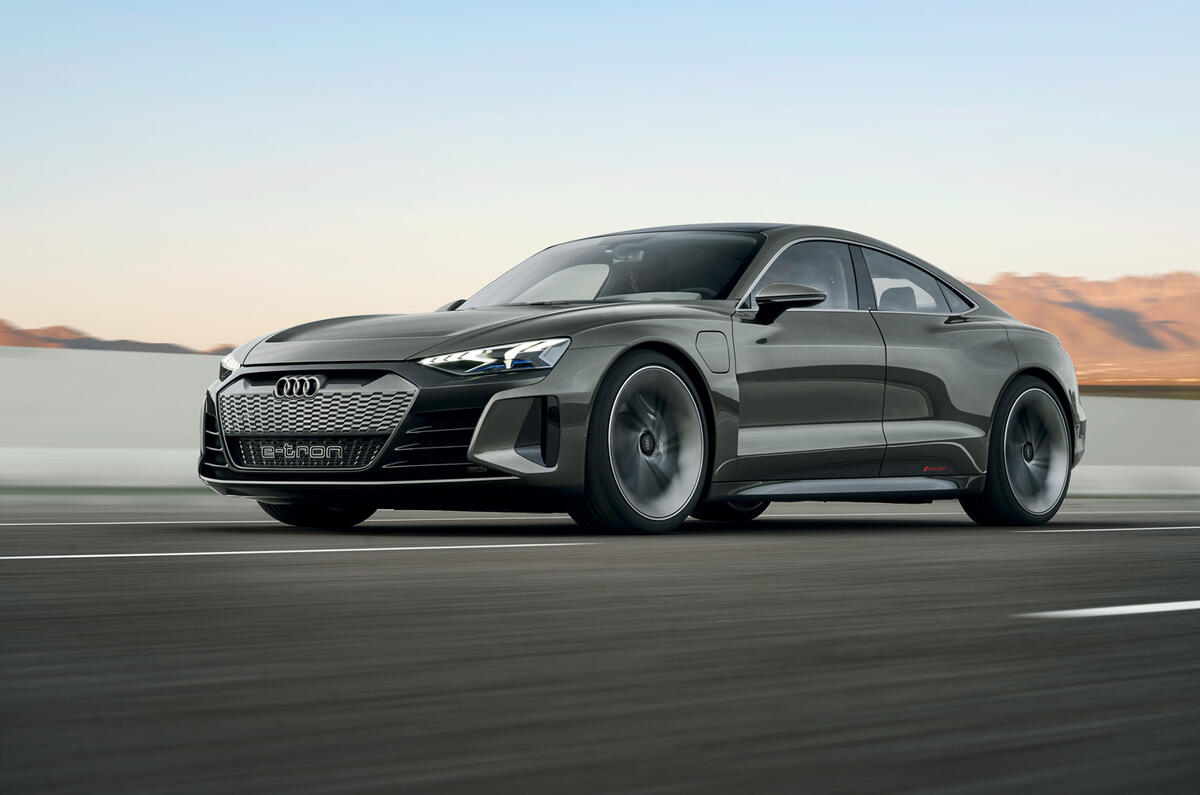 Audi E-tron GT tracking - front
