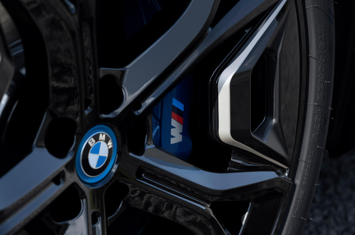 94 BMW iX M60 2022 reveal alloy wheels 94 BMW iX M60 2022 reveal alloy wheels