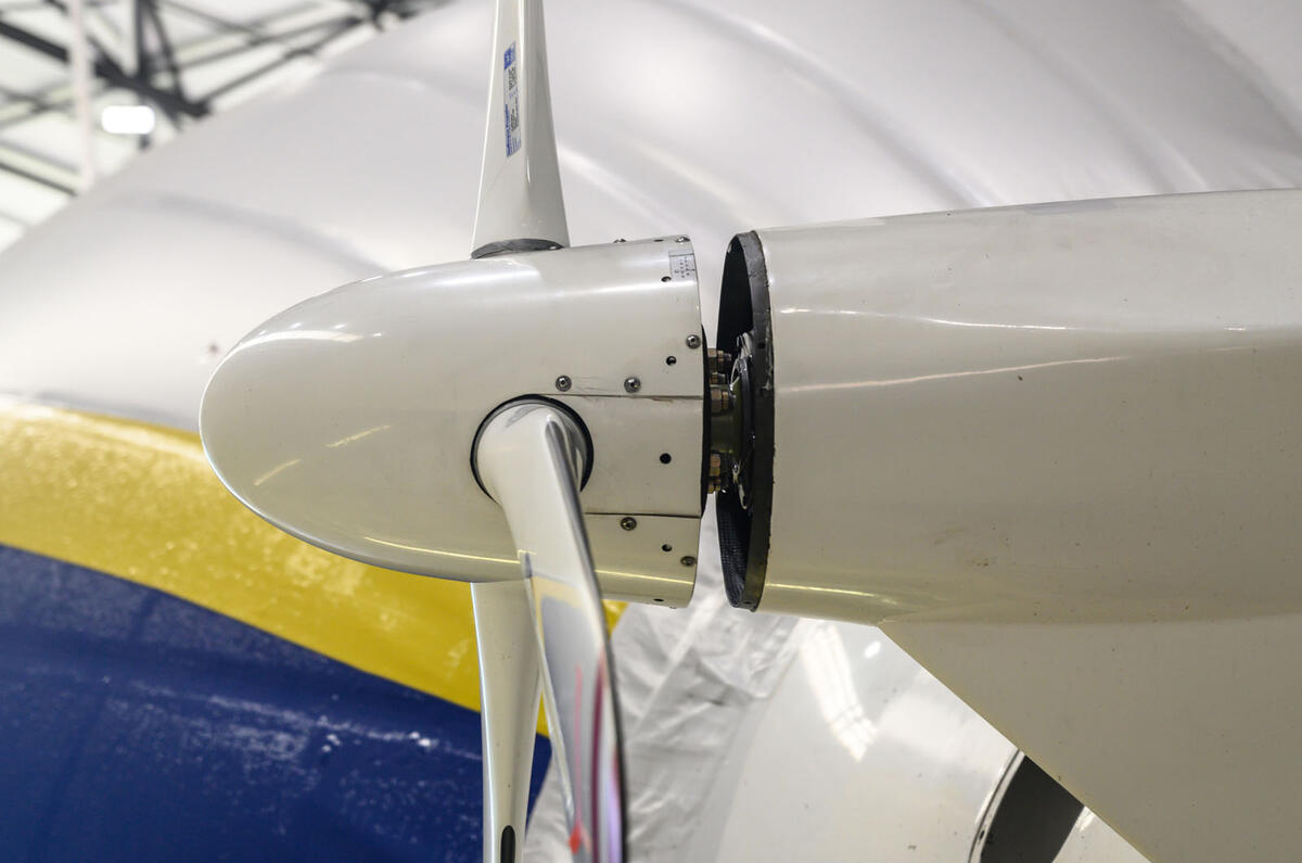 Autocar Christmas Road Test 2020: the Goodyear Blimp - propellor Autocar Christmas Road Test 2020: the Goodyear Blimp - propellor