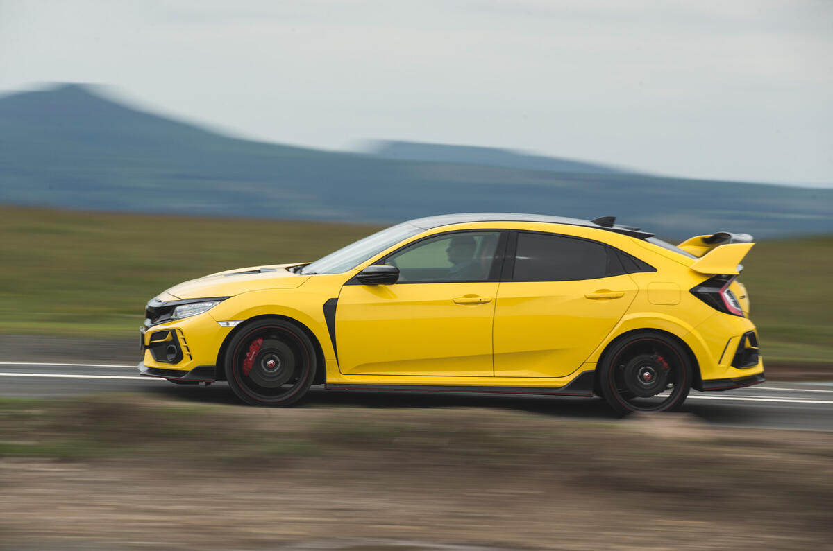 94 Golf Civic 1 Series hot hatch triple Civic tracking side