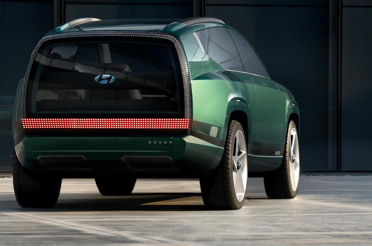 94 Hyundai Ioniq 7 Concept official reveal rear end 94 Hyundai Ioniq 7 Concept official reveal rear end