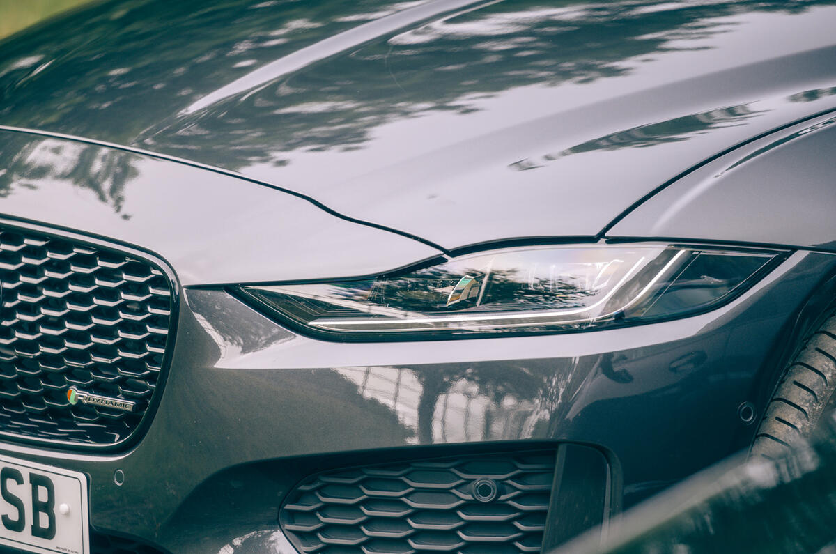 94 Jaguar XE vs M235iGC vs S3 XE headlights 94 Jaguar XE vs M235iGC vs S3 XE headlights
