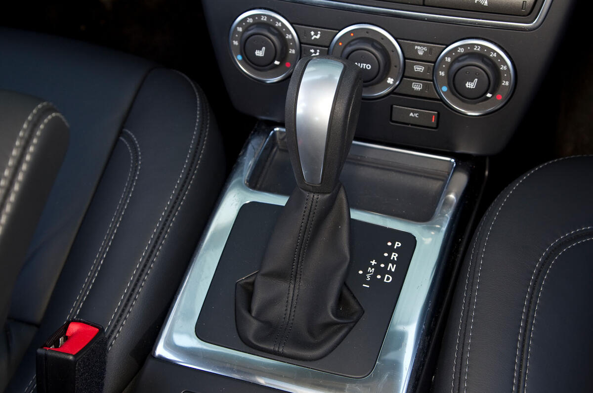 Land Rover Freelander 2 used buying guide - gearstick