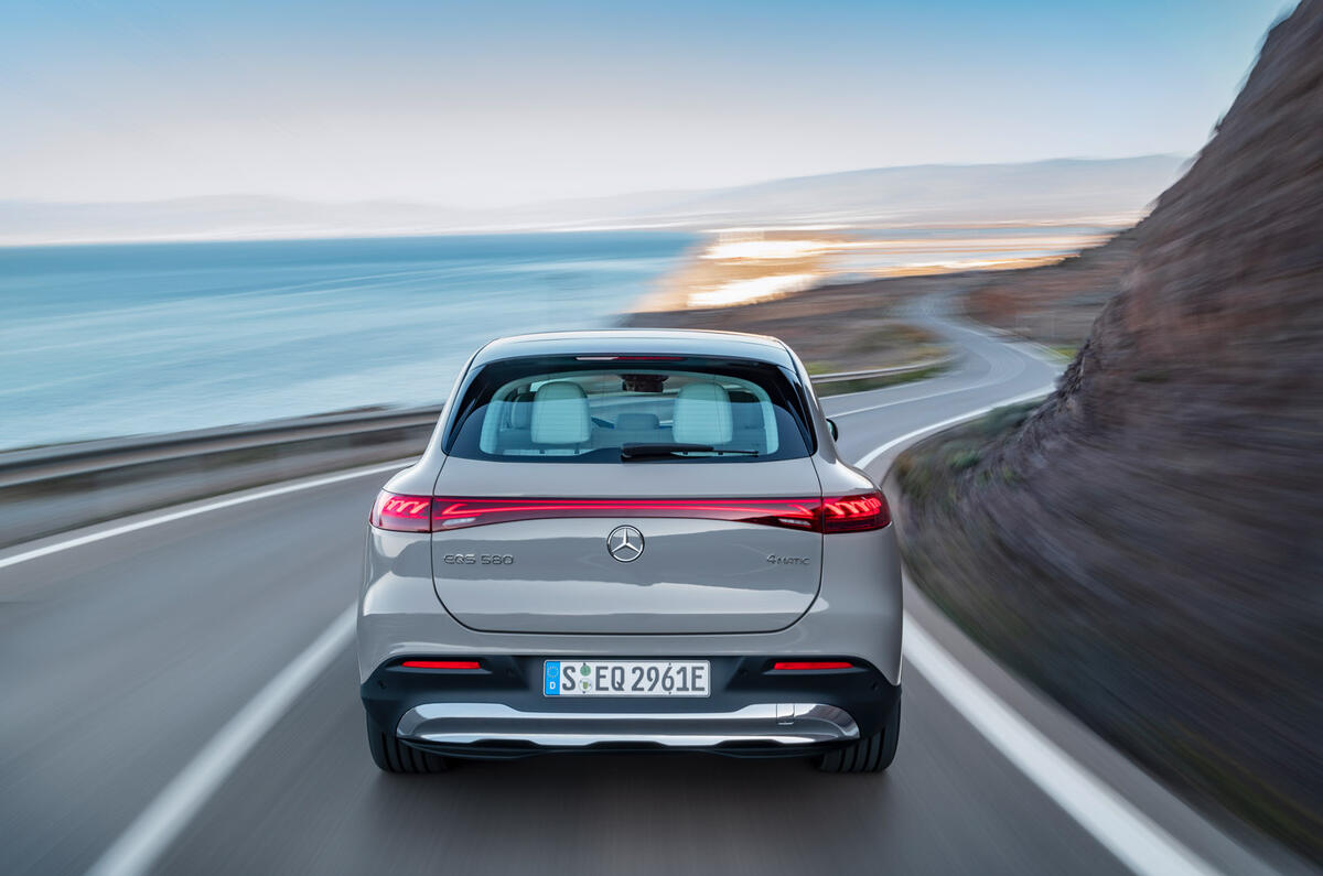 94 mercedes benz eqs suv official reveal images on road rear end 94 mercedes benz eqs suv official reveal images on road rear end