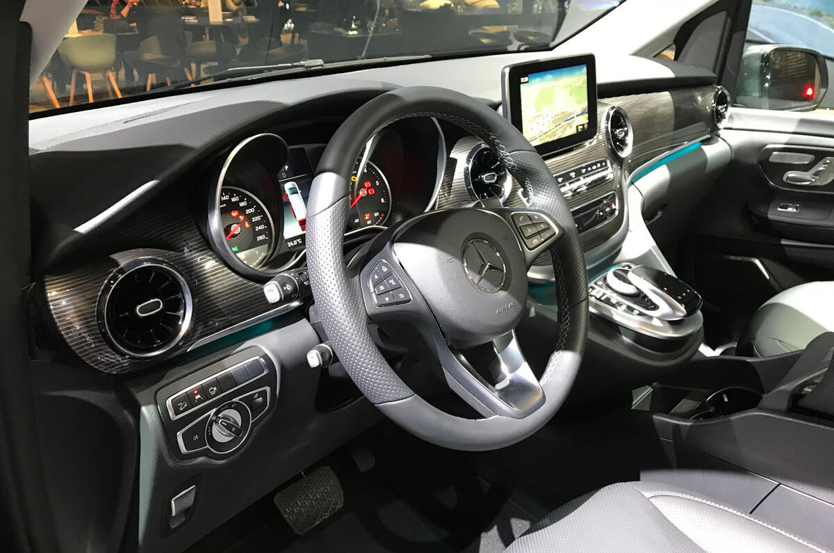 Mercedes-Benz V-Class 2019 reveal - dashboard