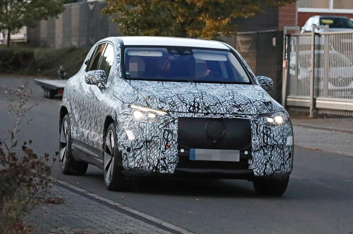 94 Mercedes EQE SUV spies Oct 2021 nose 94 Mercedes EQE SUV spies Oct 2021 nose