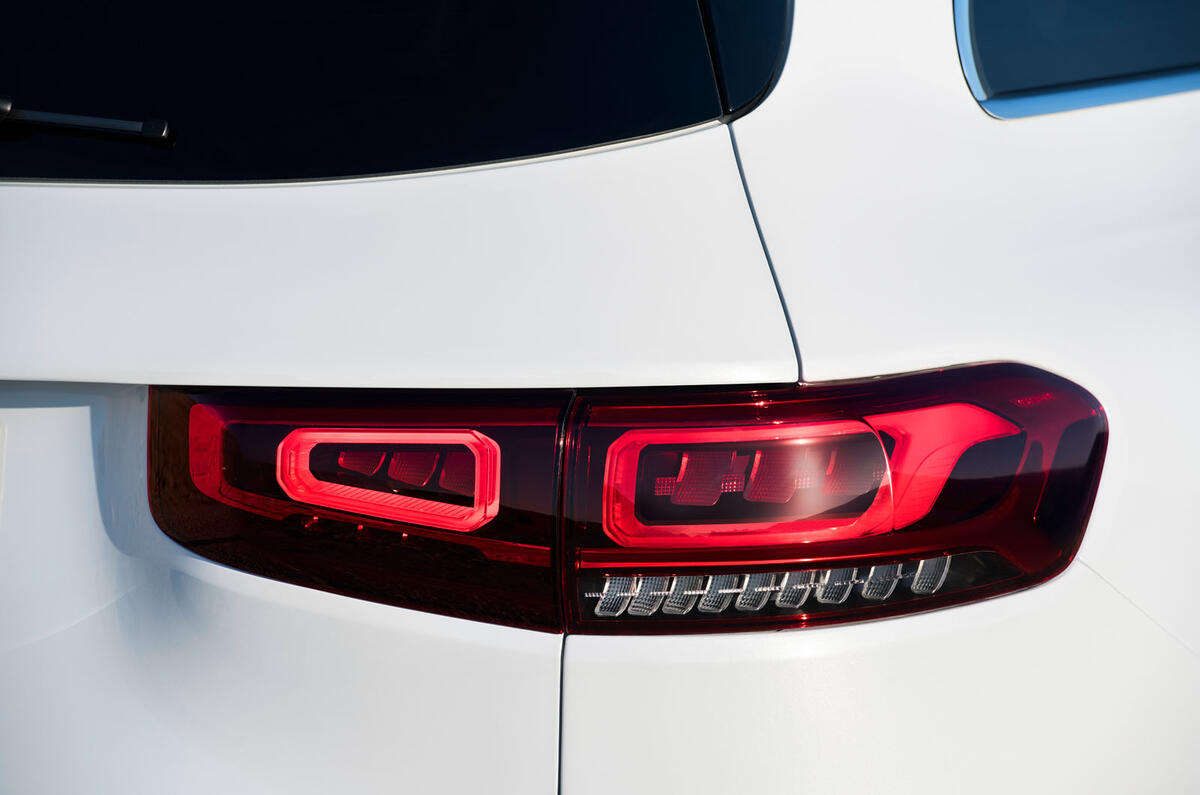 Mercedes-Benz GLB 2019 official reveal - rear lights