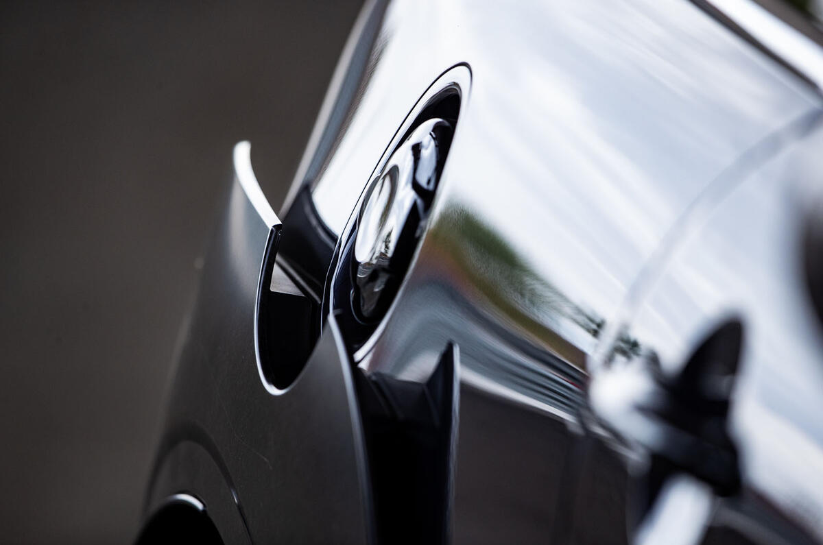 2020 Mini JCW GP first ride - skirting detail