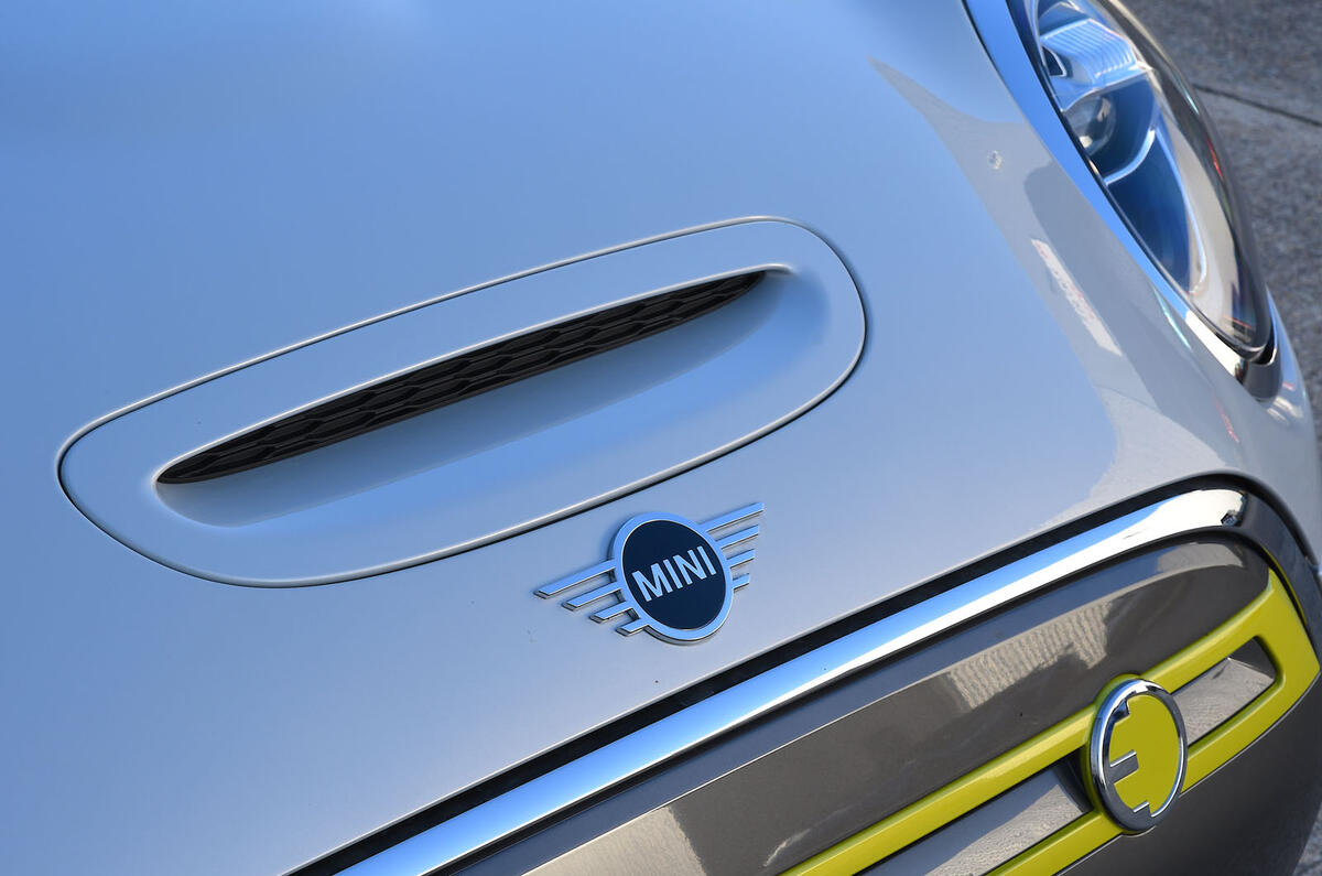 a month with a Mini Electric - bonnet a month with a Mini Electric - bonnet