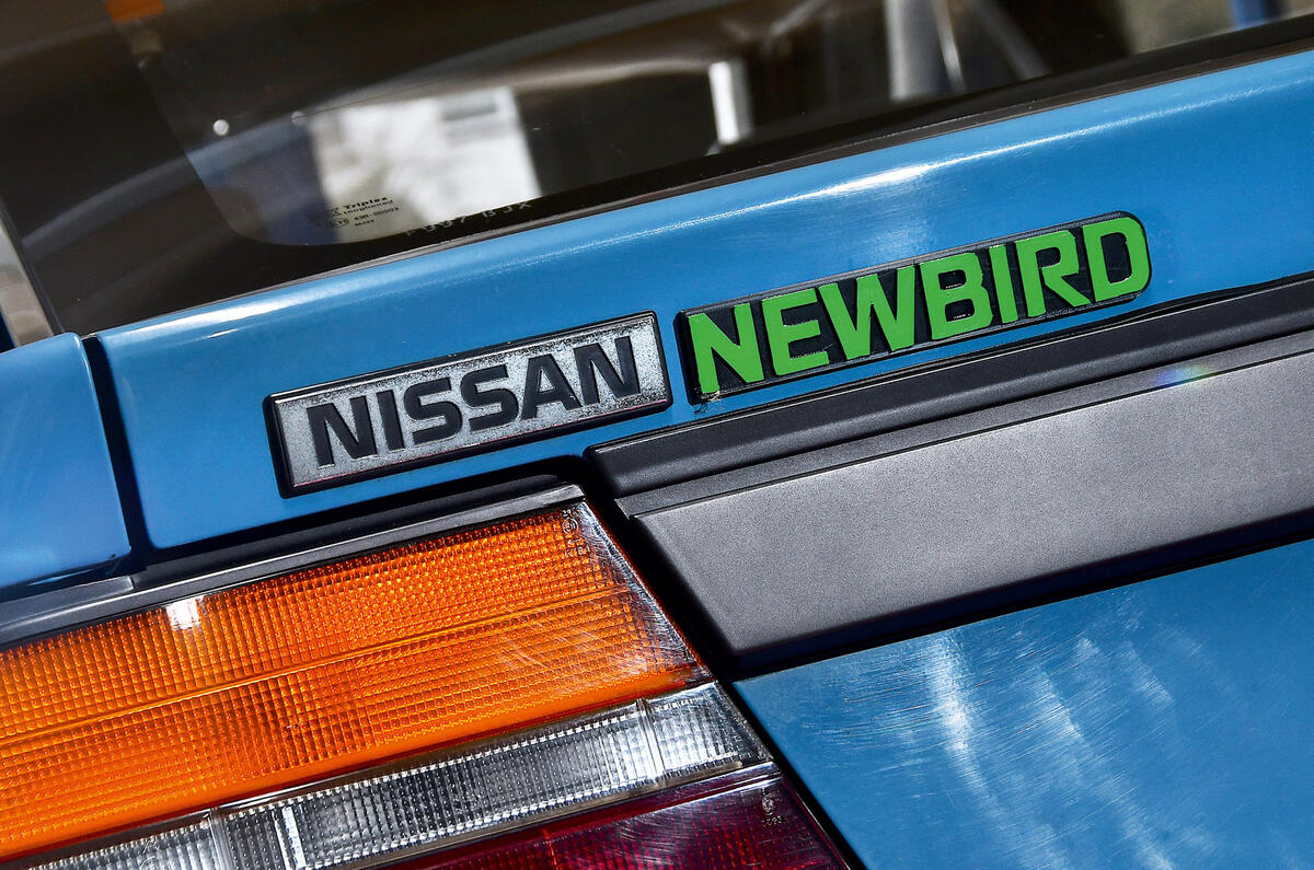 94 Nissan Sunderland Bluebird EV feature rear badge 94 Nissan Sunderland Bluebird EV feature rear badge