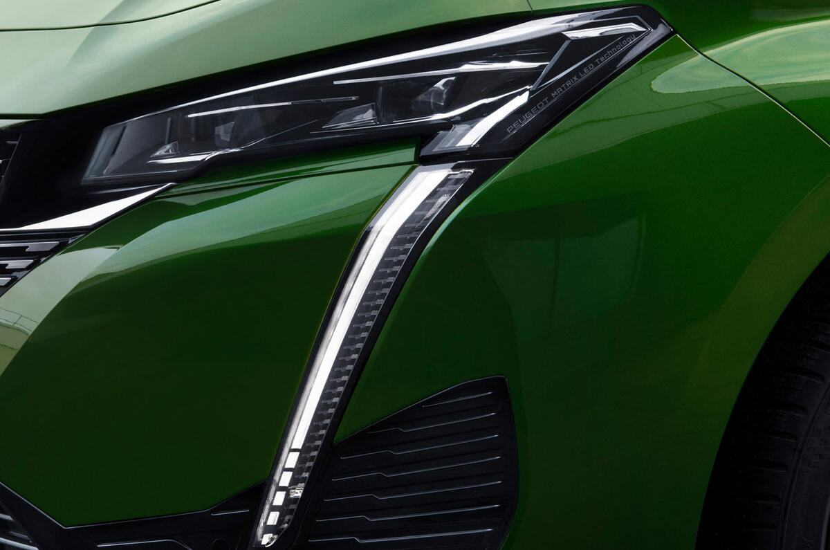 94 Peugeot 308 2021 official reveal images headlights 94 Peugeot 308 2021 official reveal images headlights