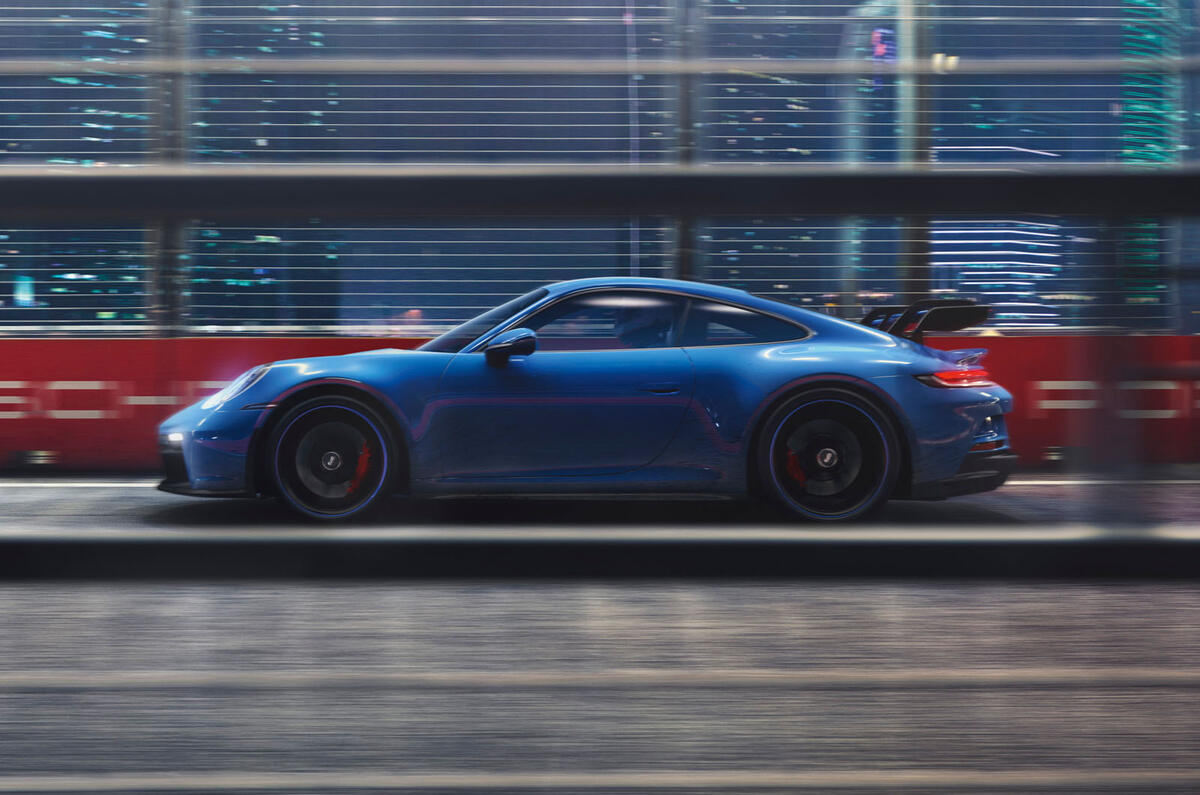 94 Porsche 911 GT3 2021 official images track side 94 Porsche 911 GT3 2021 official images track side