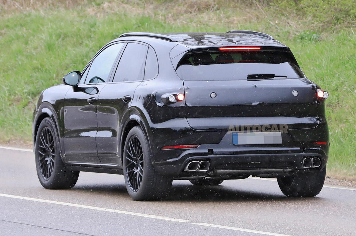 94 Porsche Cayenne 2022 spies rear 94 Porsche Cayenne 2022 spies rear