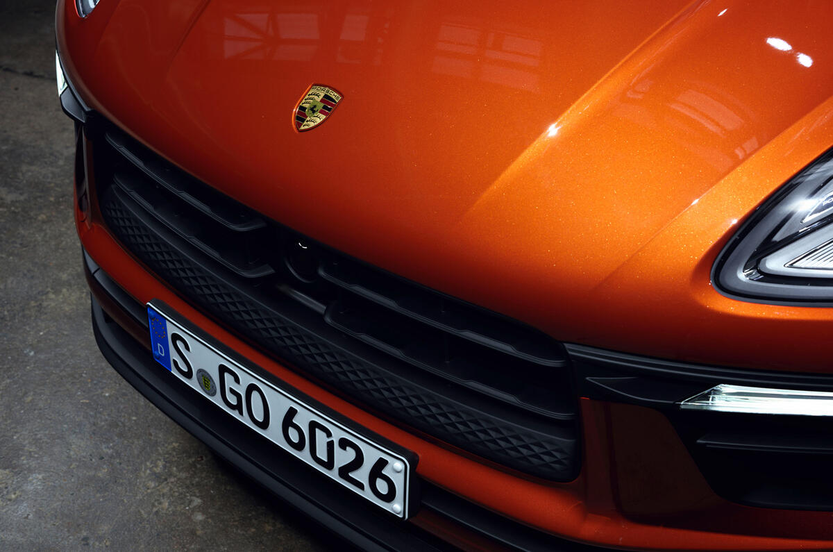 94 Porsche Macan 2021 official images studio bonnet