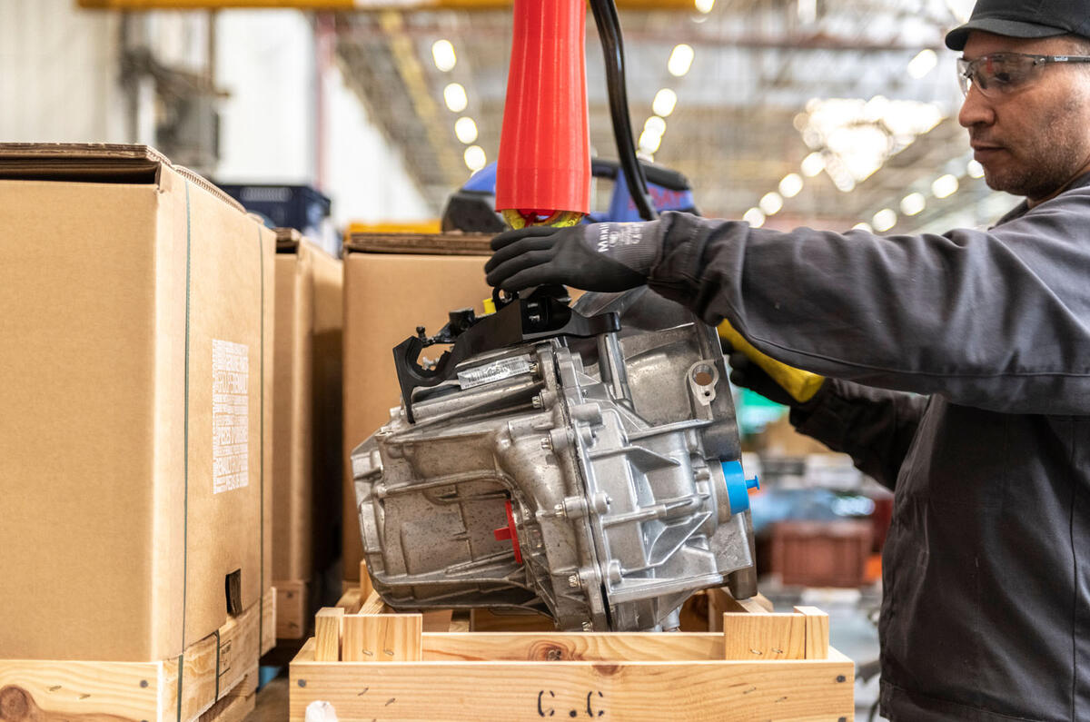 94 Renault Refactory refurbishing 94 Renault Refactory refurbishing