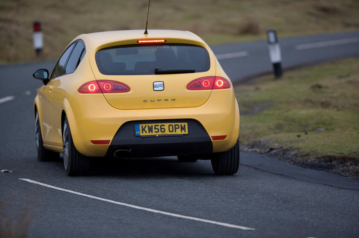 94 UBG Seat Cupra Leon Mk2 on road rear 94 UBG Seat Cupra Leon Mk2 on road rear