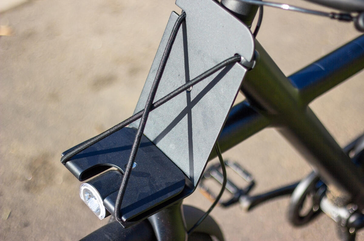 94 Vanmoof X3 MoveElectric ebike review luggage rack