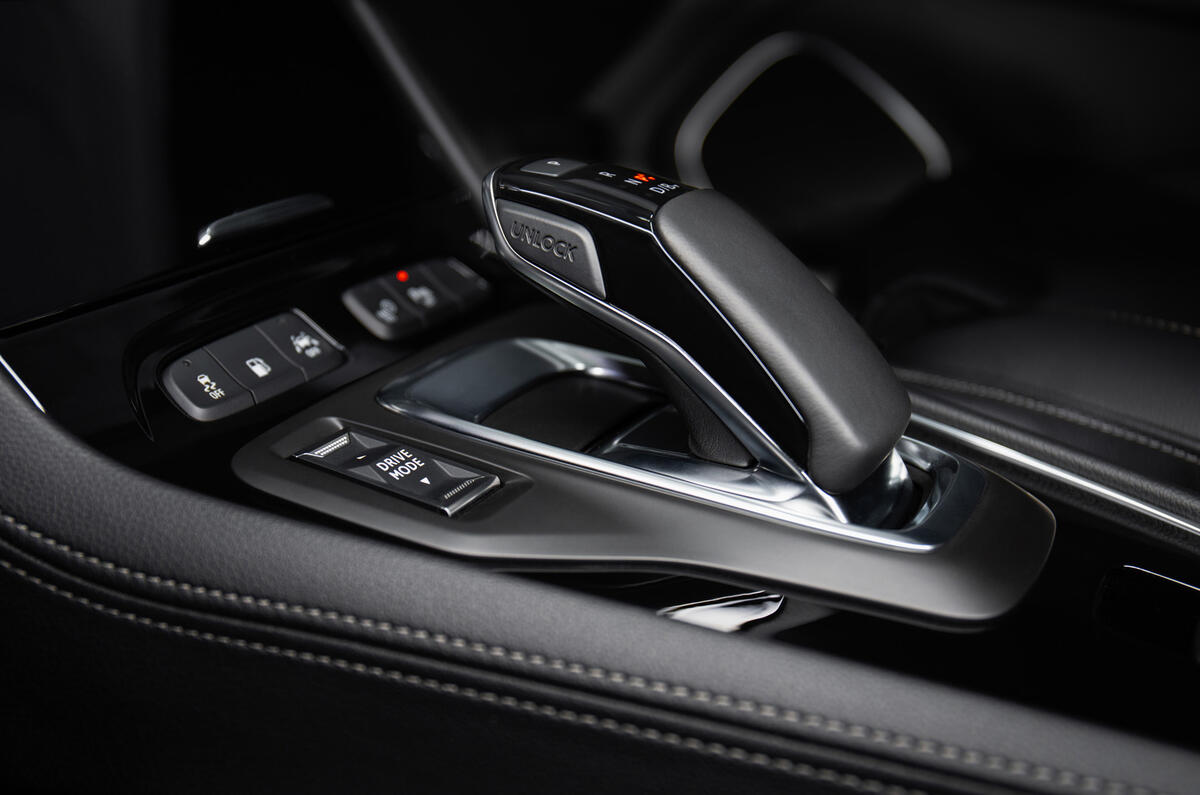 94 Vauxhall Astra 2021 teaser images gearstick 94 Vauxhall Astra 2021 teaser images gearstick