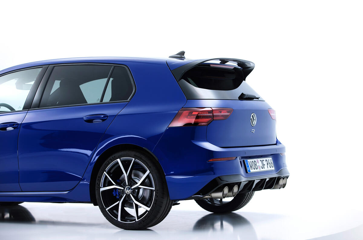 Volkswagen Golf R 2020 official reveal - rear end Volkswagen Golf R 2020 official reveal - rear end