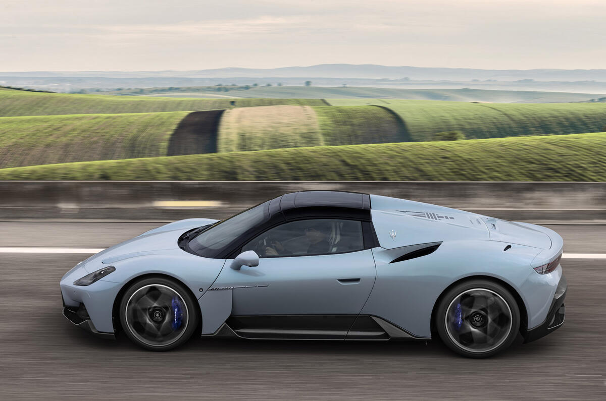 94 Maserati MC20 Cielo side 94 Maserati MC20 Cielo side