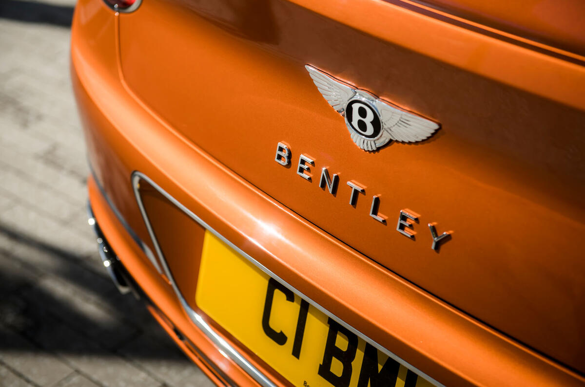 Bentley Continental GT V8 2019 official press - rear badge