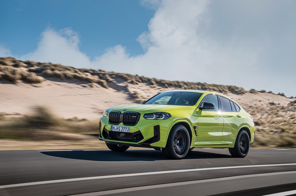 95 BMW X4 M 2021 LCI official images tracking front 95 BMW X4 M 2021 LCI official images tracking front