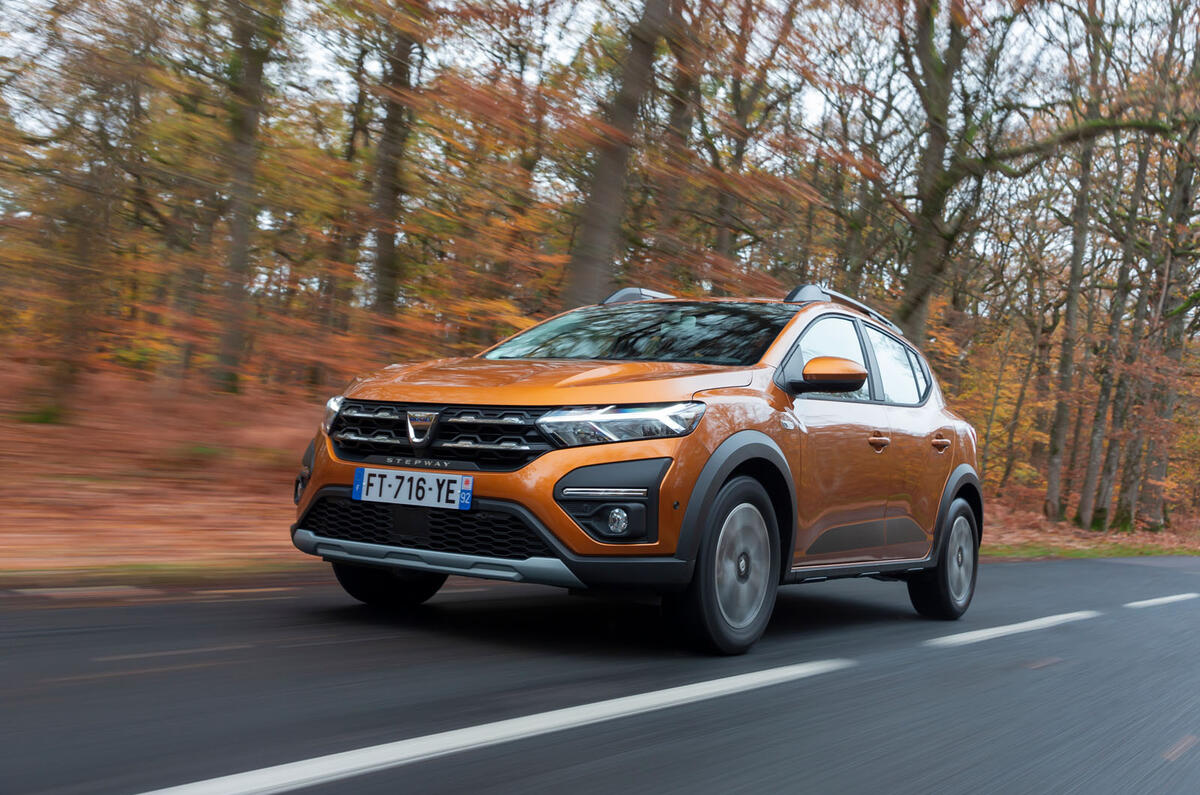 Dacia Sandero Stepway 2021 UK official images - front Dacia Sandero Stepway 2021 UK official images - front