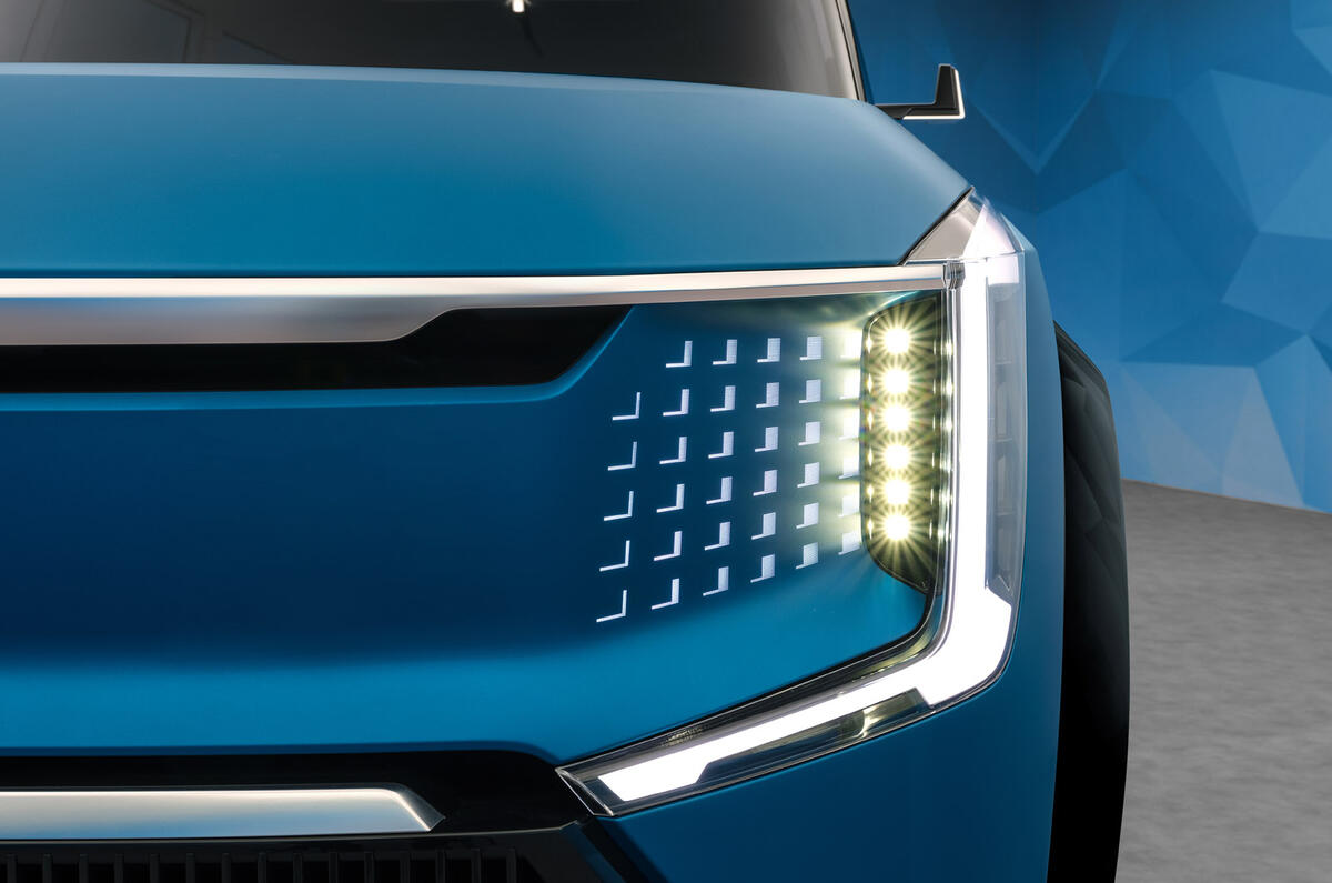 95 Kia EV9 concept studio static headlights 95 Kia EV9 concept studio static headlights