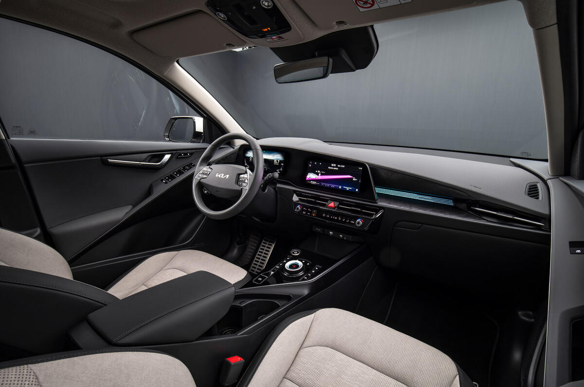 95 Kia Niro EV 2022 official reveal Europe cabin