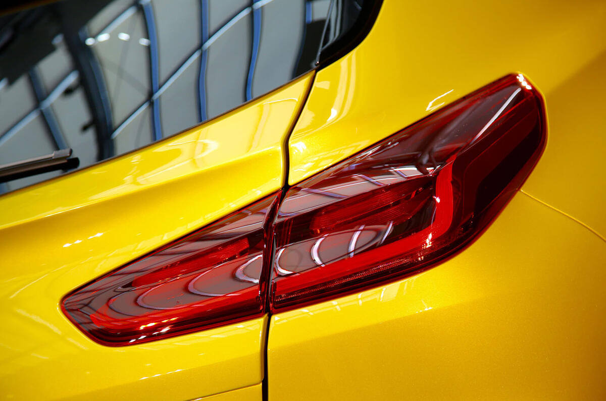 Kia Xceed 2019 official reveal - rear lights