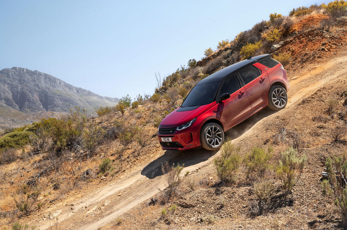 Land Rover Discovery Sport 2019 official reveal - offroad side